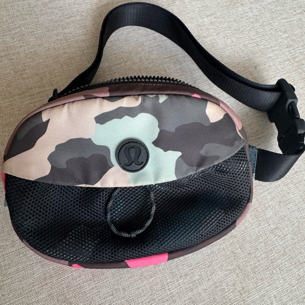 Lululemon Athletica Black and Pink Belt Bag